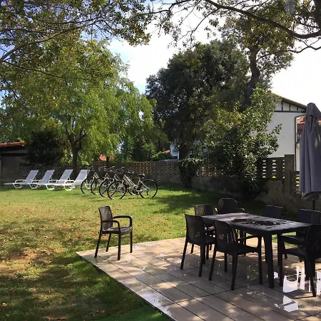Casa Con Jardin Con 2 Alojamientos, Con Jardines No Compartidos Y Aparcamiento Privado Noja Exterior photo