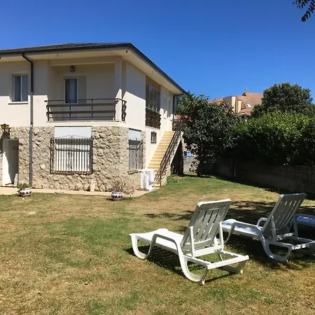 Casa Con Jardin Con 2 Alojamientos, Con Jardines No Compartidos Y Aparcamiento Privado Noja Exterior photo