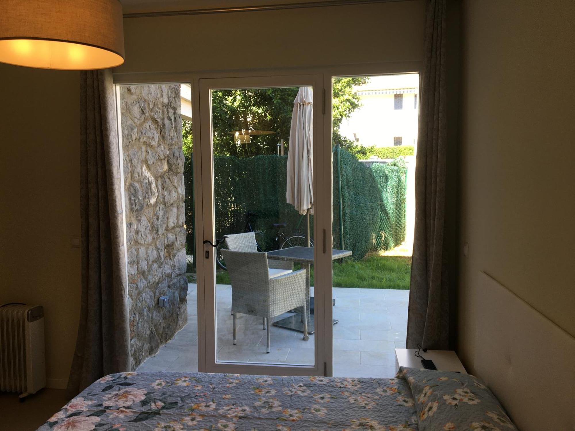 Casa Con Jardin Con 2 Alojamientos, Con Jardines No Compartidos Y Aparcamiento Privado Noja