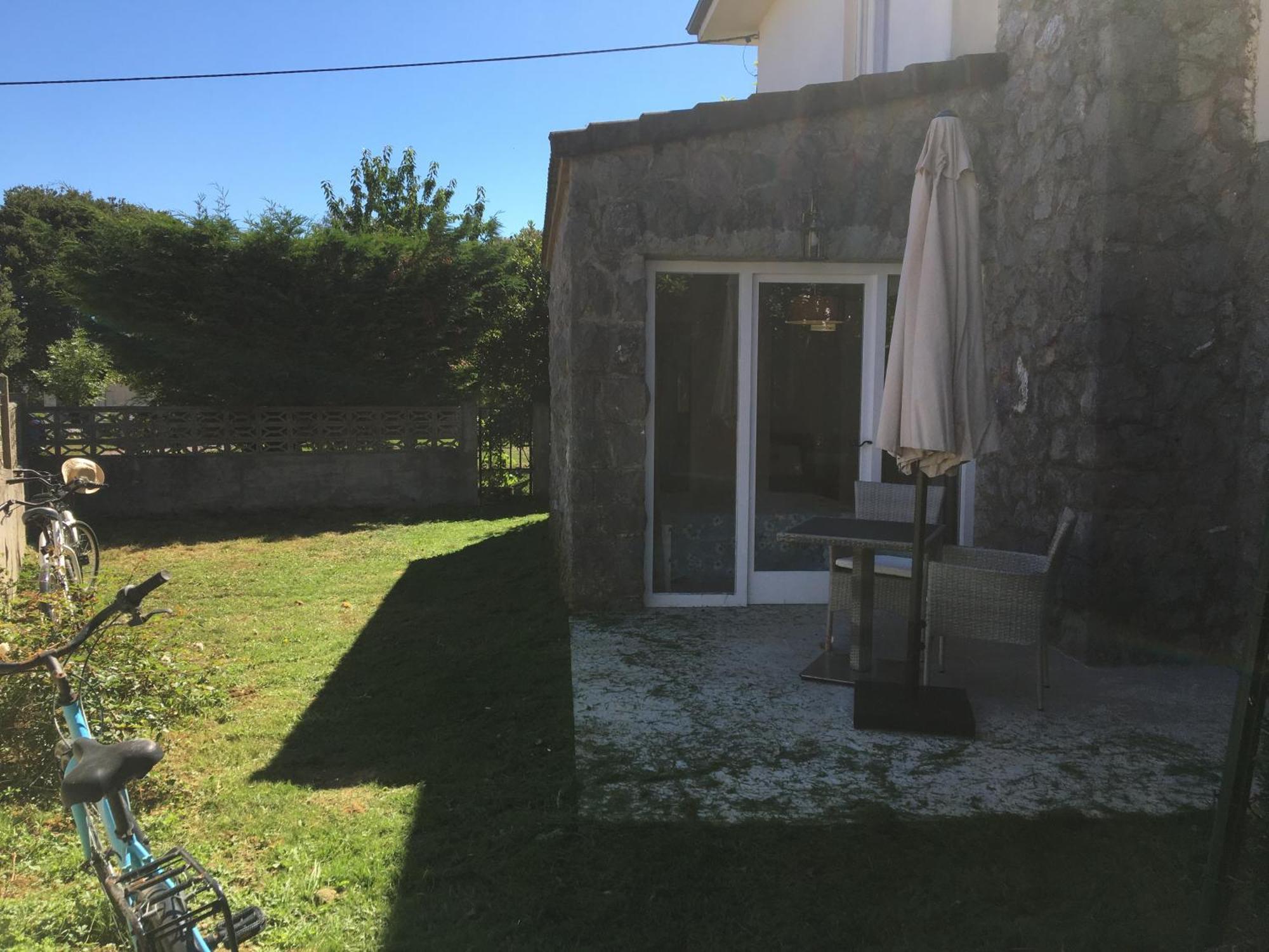 Casa Con Jardin Con 2 Alojamientos, Con Jardines No Compartidos Y Aparcamiento Privado Holiday home *