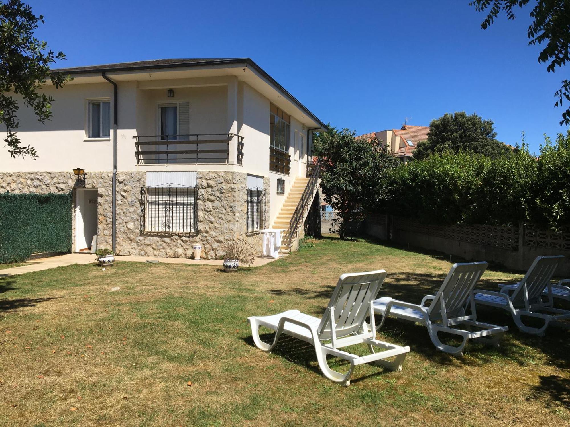 Casa Con Jardin Con 2 Alojamientos, Con Jardines No Compartidos Y Aparcamiento Privado Holiday home Noja