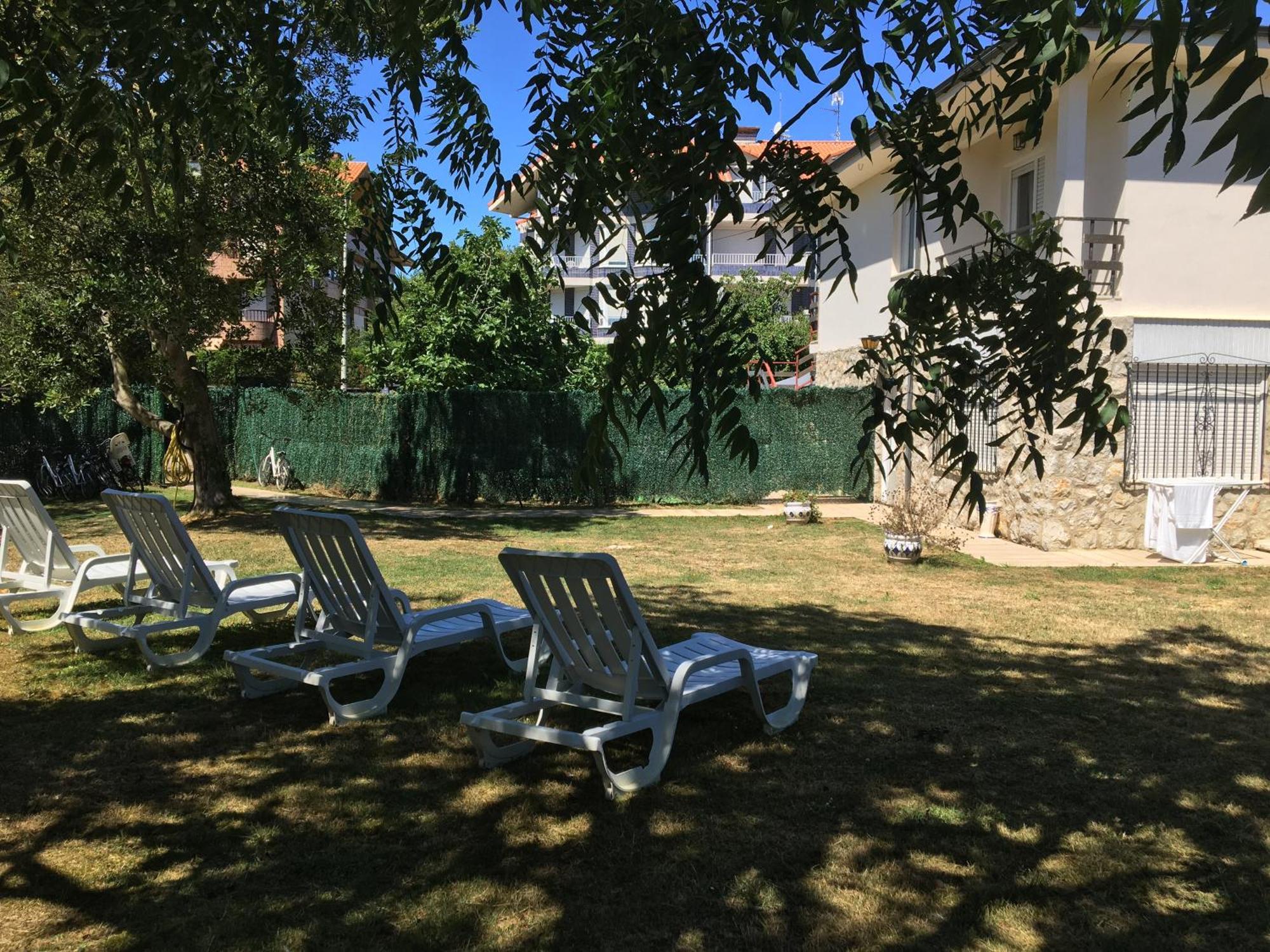 Holiday home Casa Con Jardin Con 2 Alojamientos, Con Jardines No Compartidos Y Aparcamiento Privado