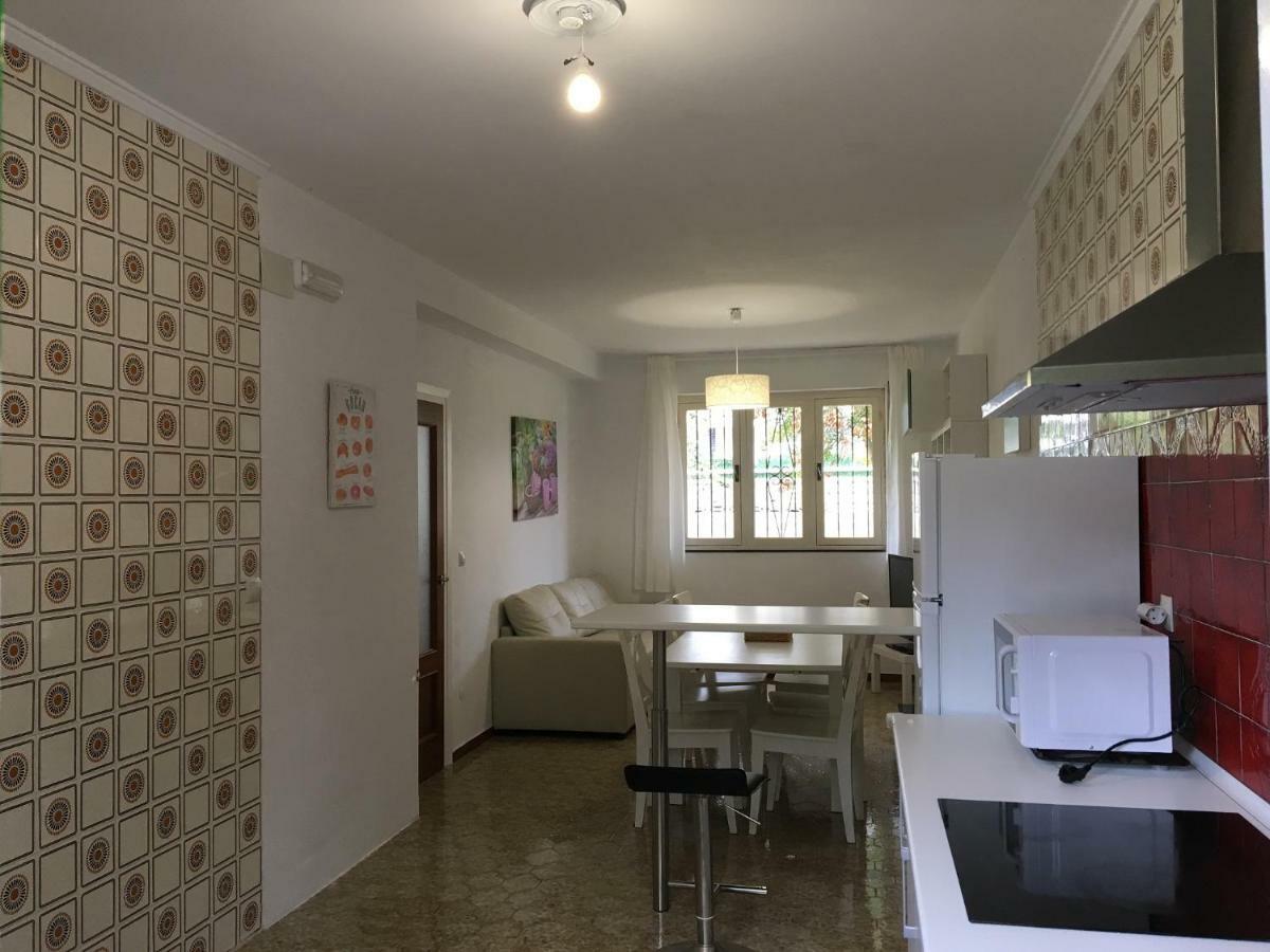 Casa Con Jardin Con 2 Alojamientos, Con Jardines No Compartidos Y Aparcamiento Privado Holiday home *