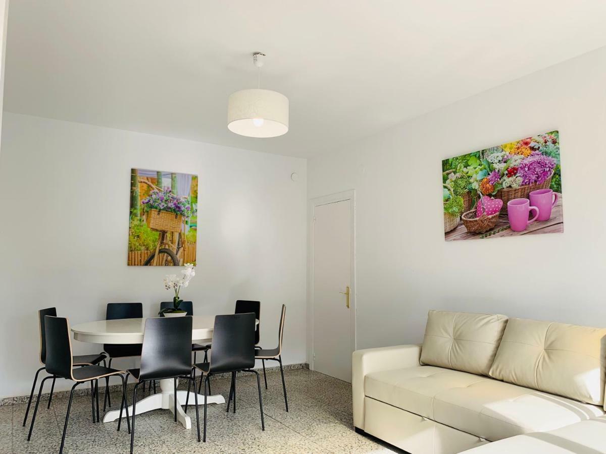 Casa Con Jardin Con 2 Alojamientos, Con Jardines No Compartidos Y Aparcamiento Privado Holiday home