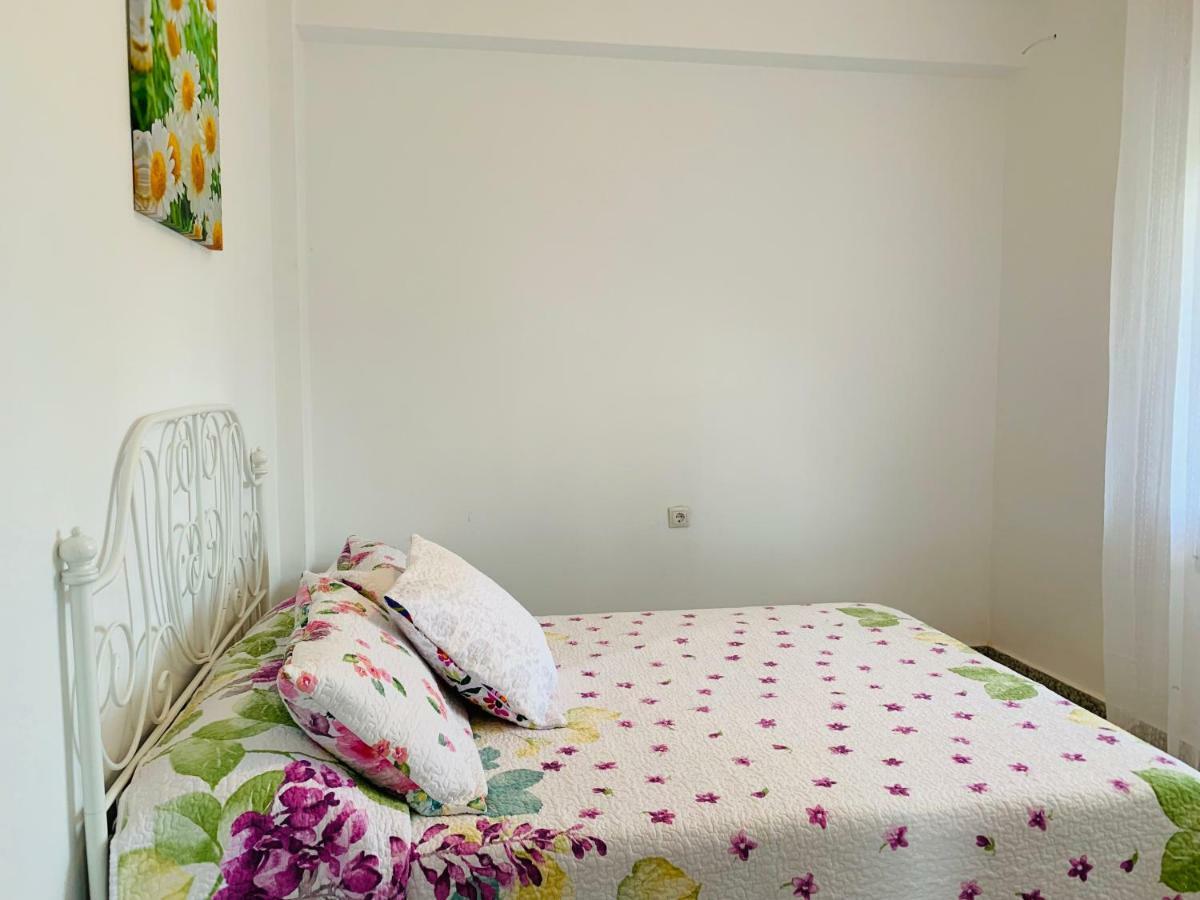 Casa Con Jardin Con 2 Alojamientos, Con Jardines No Compartidos Y Aparcamiento Privado Noja